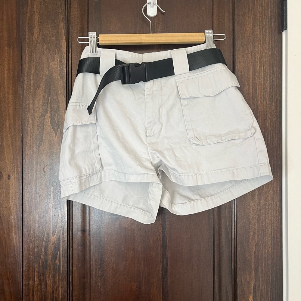 TNA Women's Cream Cargo Shorts with Black Belt